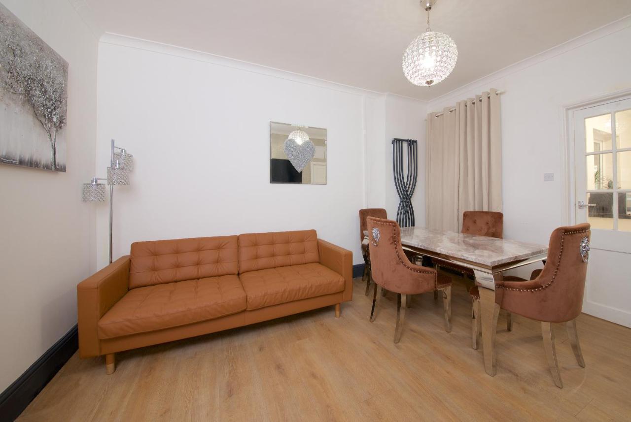 Ideal Abode Abbots 4 En-Suite Τσέστερ Εξωτερικό φωτογραφία